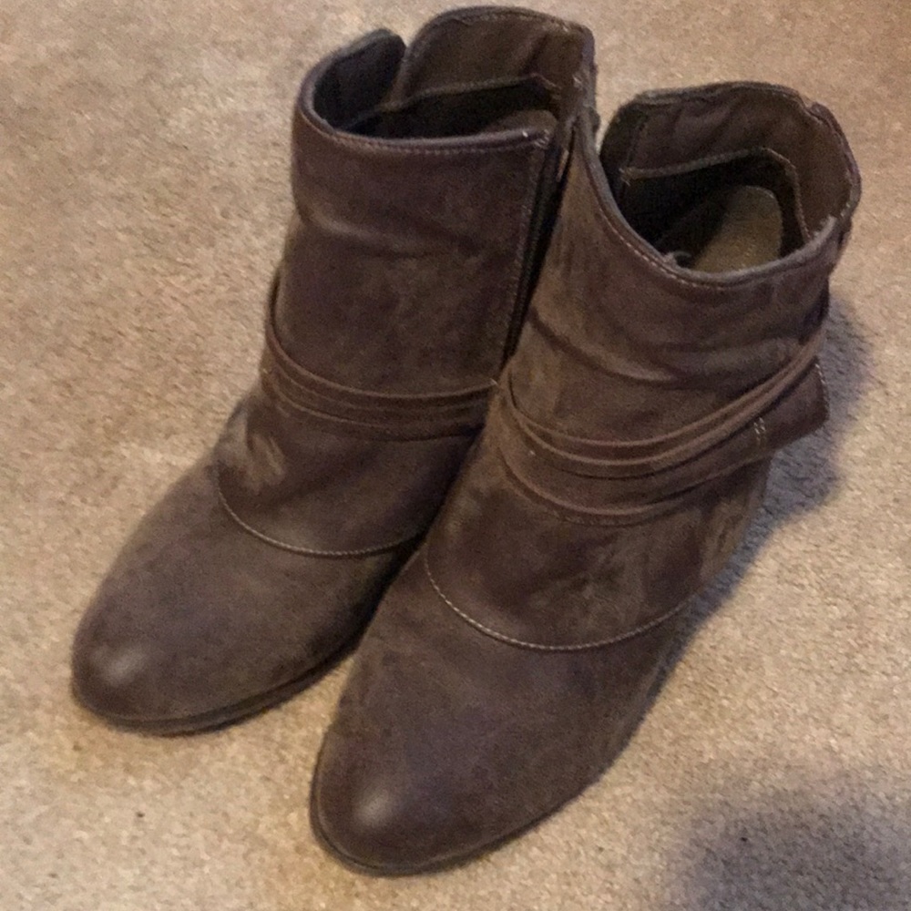 Ferguliacious women’s boots